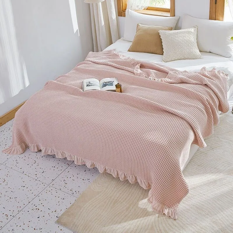 100% Cotton Waffle Plaid Lace Quilt for Kids and Aldult Room