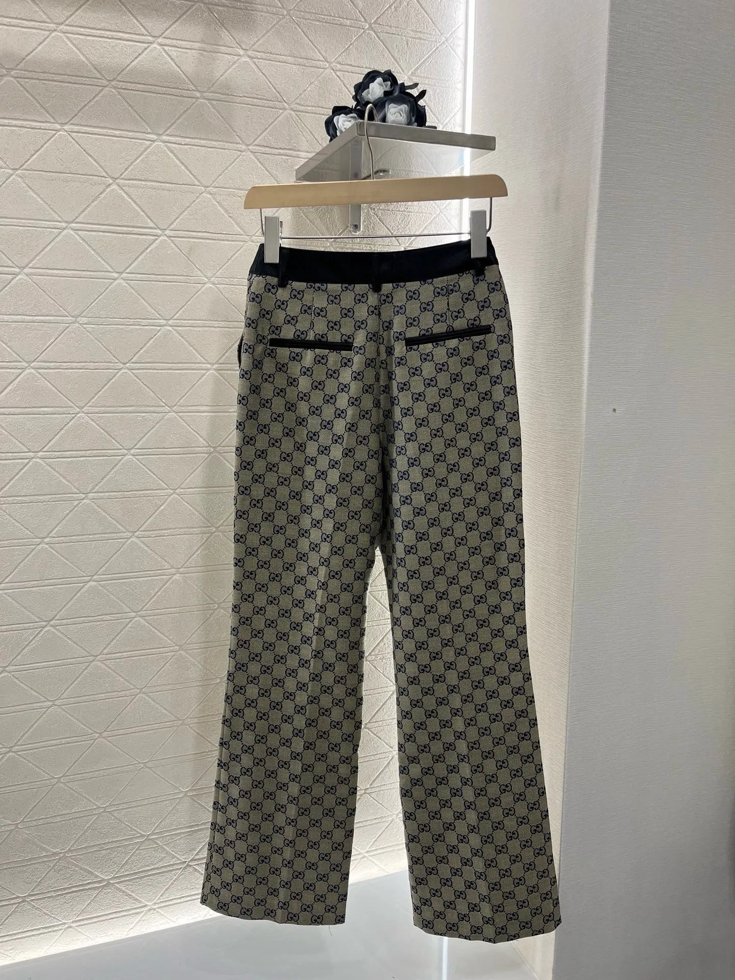 25SS New arrival jacquard patchwork leather trousers