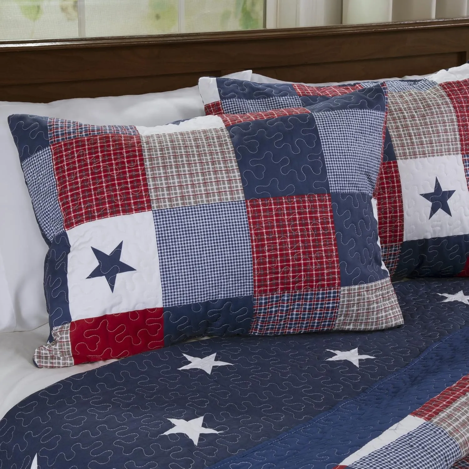 3-Piece Caroline Patriotic Quilt Set - Americana Stars and Plaid Patchwork Bedding - Full/Queen Bed Spread with 2 Pillow Shams by Lavish Home