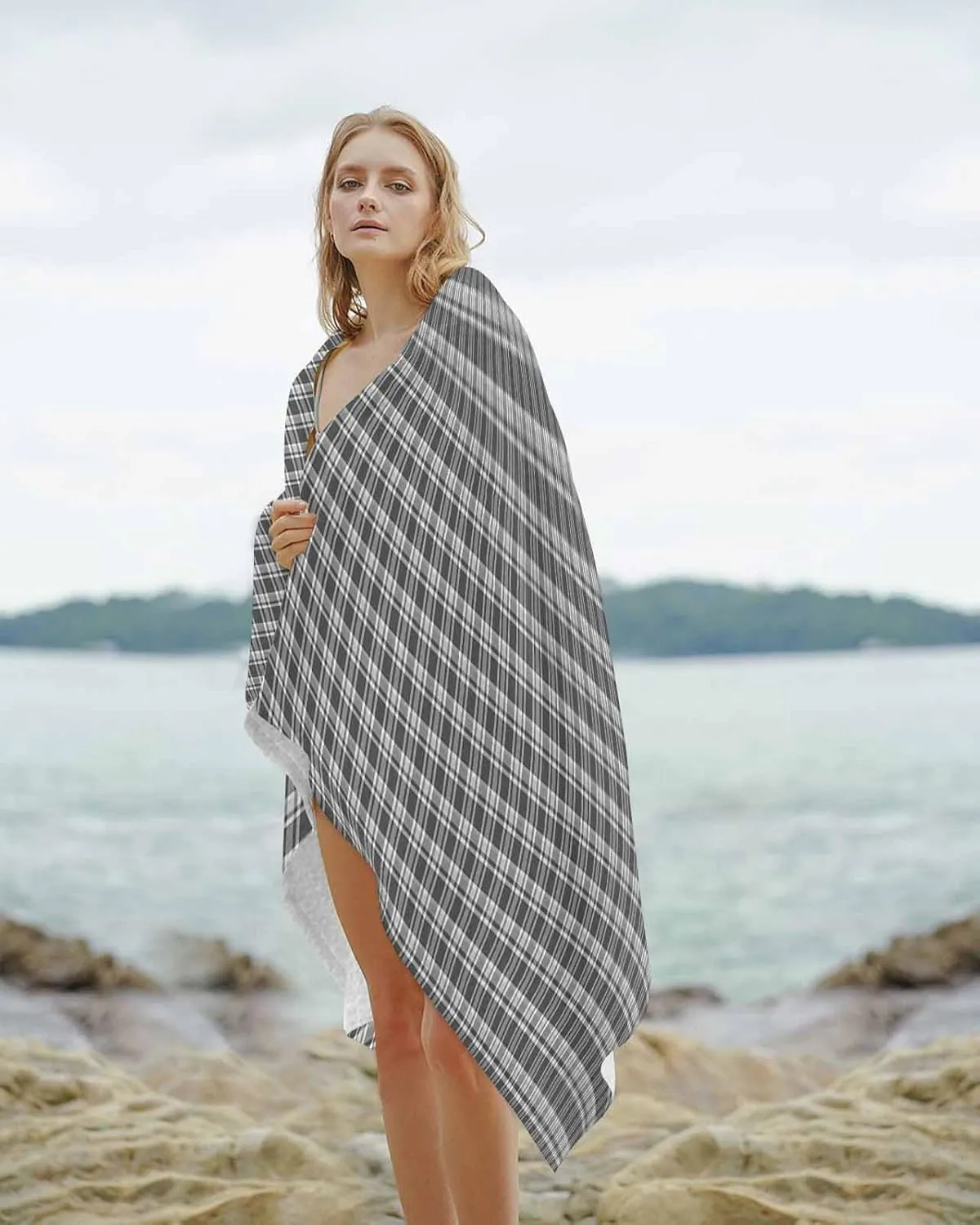 Beach Towel Black Grey Buffalo Plaid Bath Pool Towels Vintage Check Sand Free Blanket Quick Dry Lightweight Travel Blankets for Adults Gifts 30x60in
