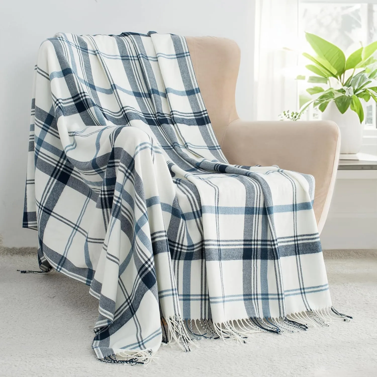 Blue and White Plaid Throw Blanket for Couch,60"X80" Super Soft Cozy Warm Home Decorative Throws with Tassels for Bed Sofa Picnic