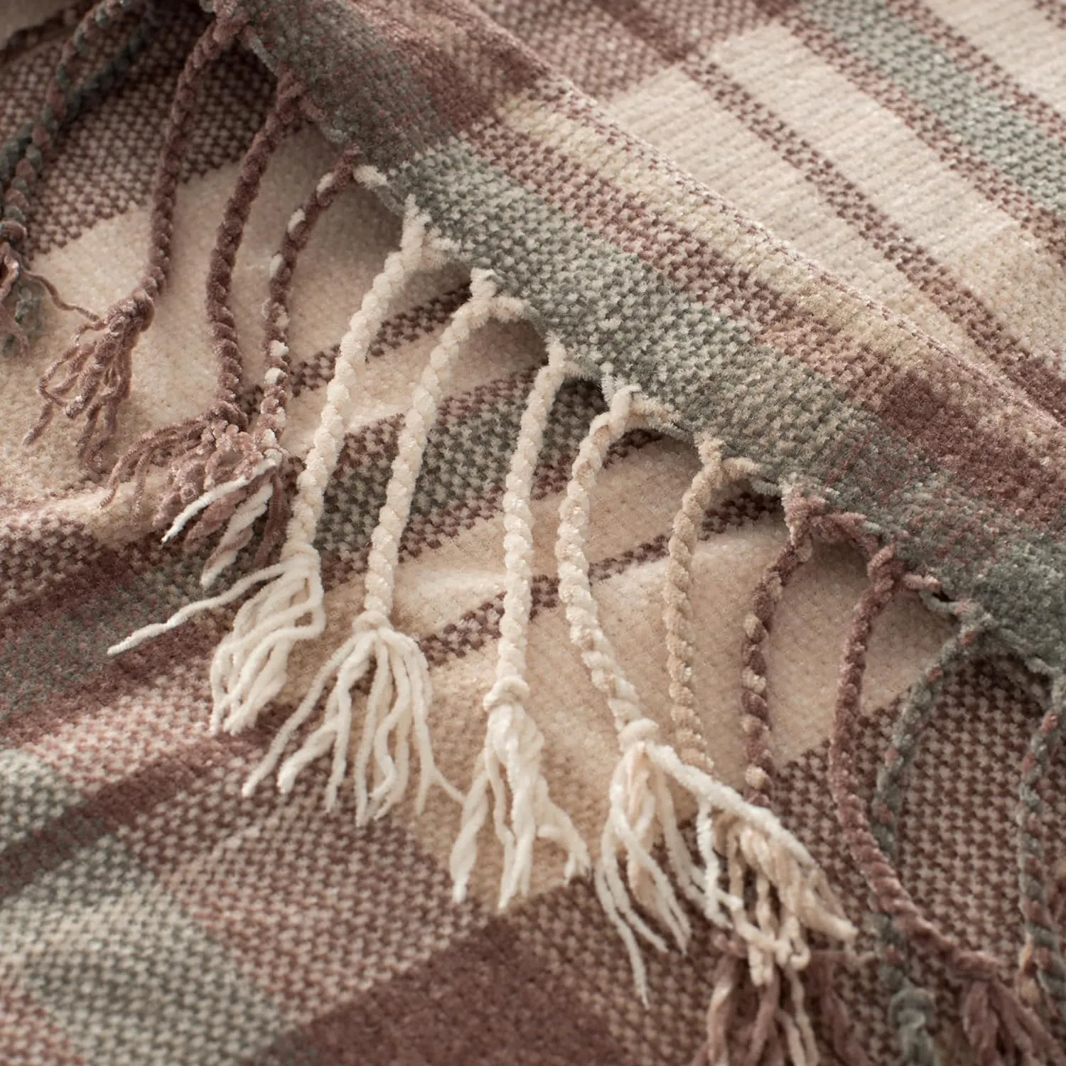 Chenille Plaid Throw Blanket for Couch with Tassels,50"X60" Soft Lightweight Knitted Boho Decorative Blankets for Bed and Sofa,Coffee