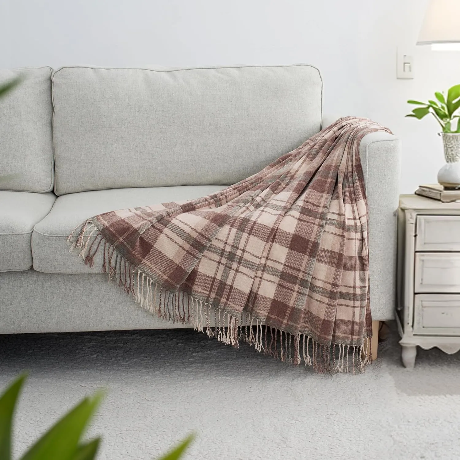 Chenille Plaid Throw Blanket for Couch with Tassels,50"X60" Soft Lightweight Knitted Boho Decorative Blankets for Bed and Sofa,Coffee
