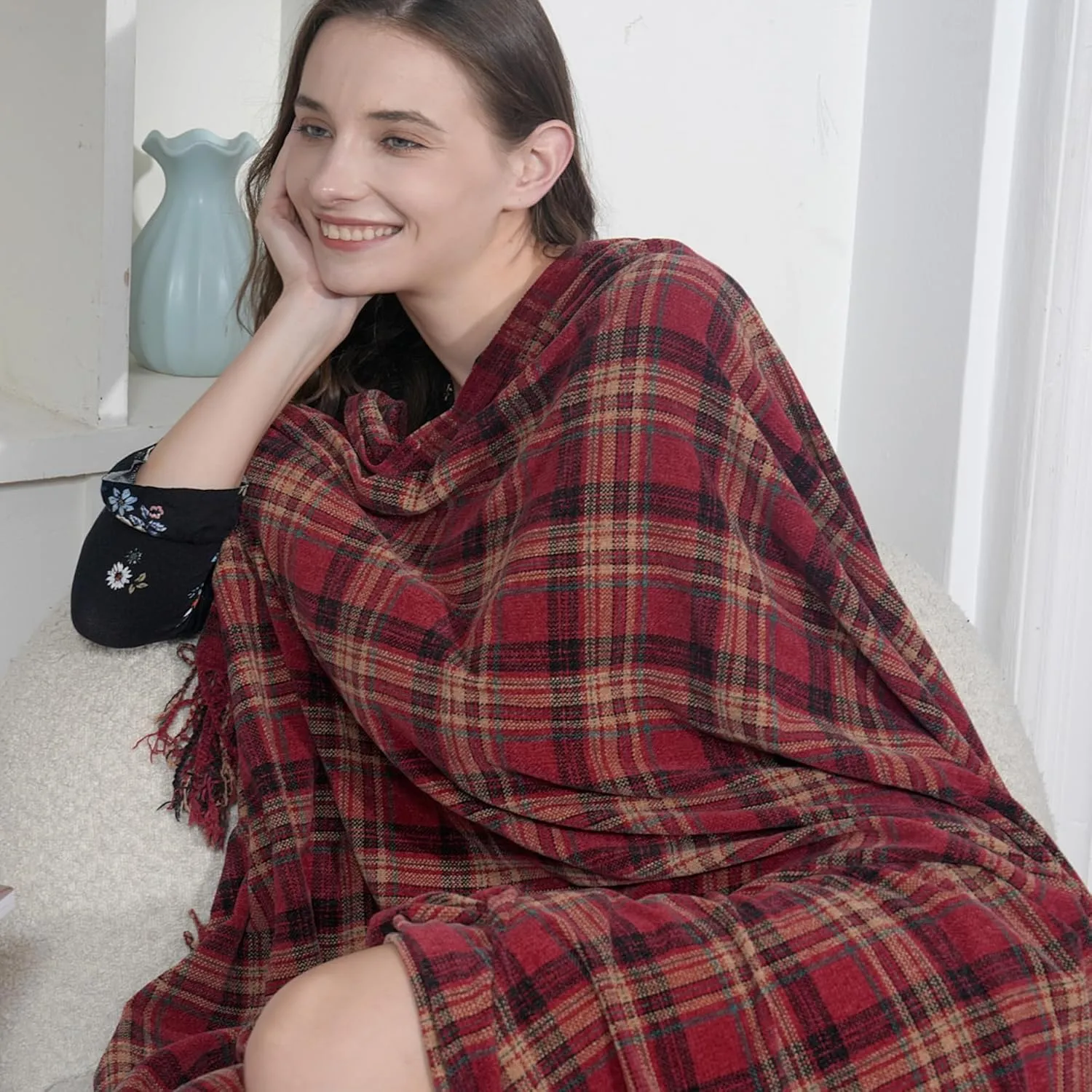 Chenille Plaid Throw Blanket for Couch with Tassels,50"X60" Soft Lightweight Knitted Boho Decorative Blankets for Bed and Sofa,Red