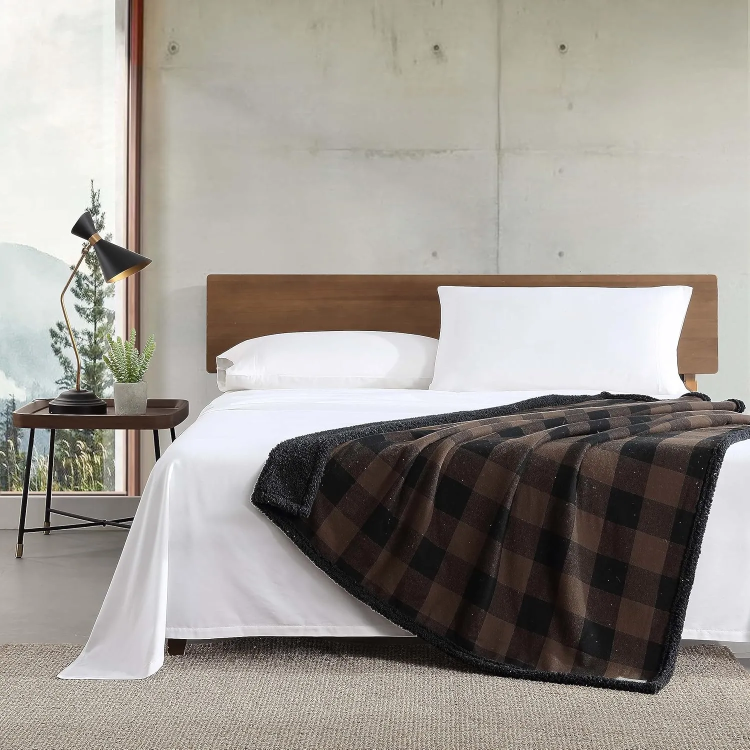 Eddie Bauer - Blanket, Super Soft Reversible Sherpa & Brushed Fleece Bedding, Throw Blankets for Couch, Ideal for Lounging (Cabin Plaid Brown)