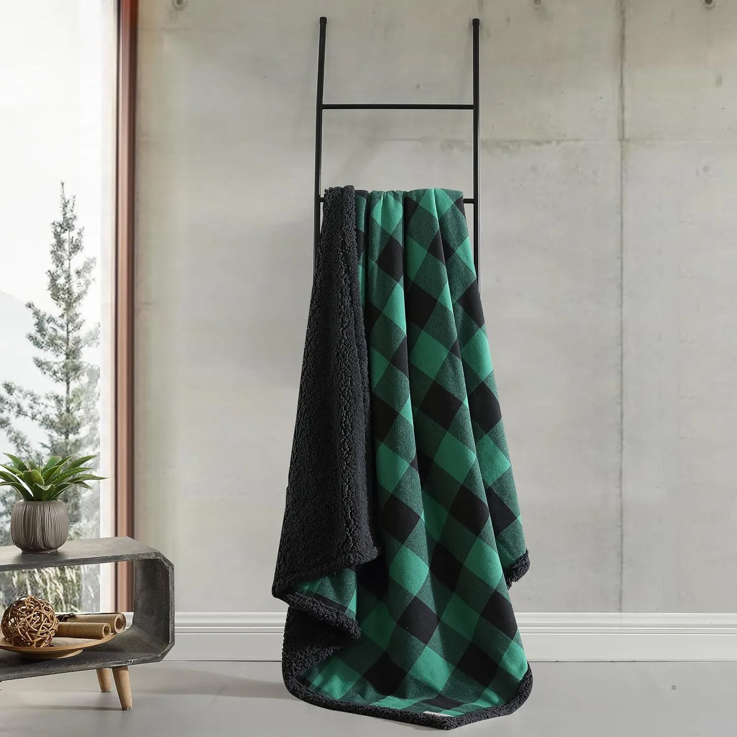 Eddie Bauer - Blanket, Super Soft Reversible Sherpa & Brushed Fleece Bedding, Throw Blankets for Couch, Ideal for Lounging (Cabin Plaid Green)