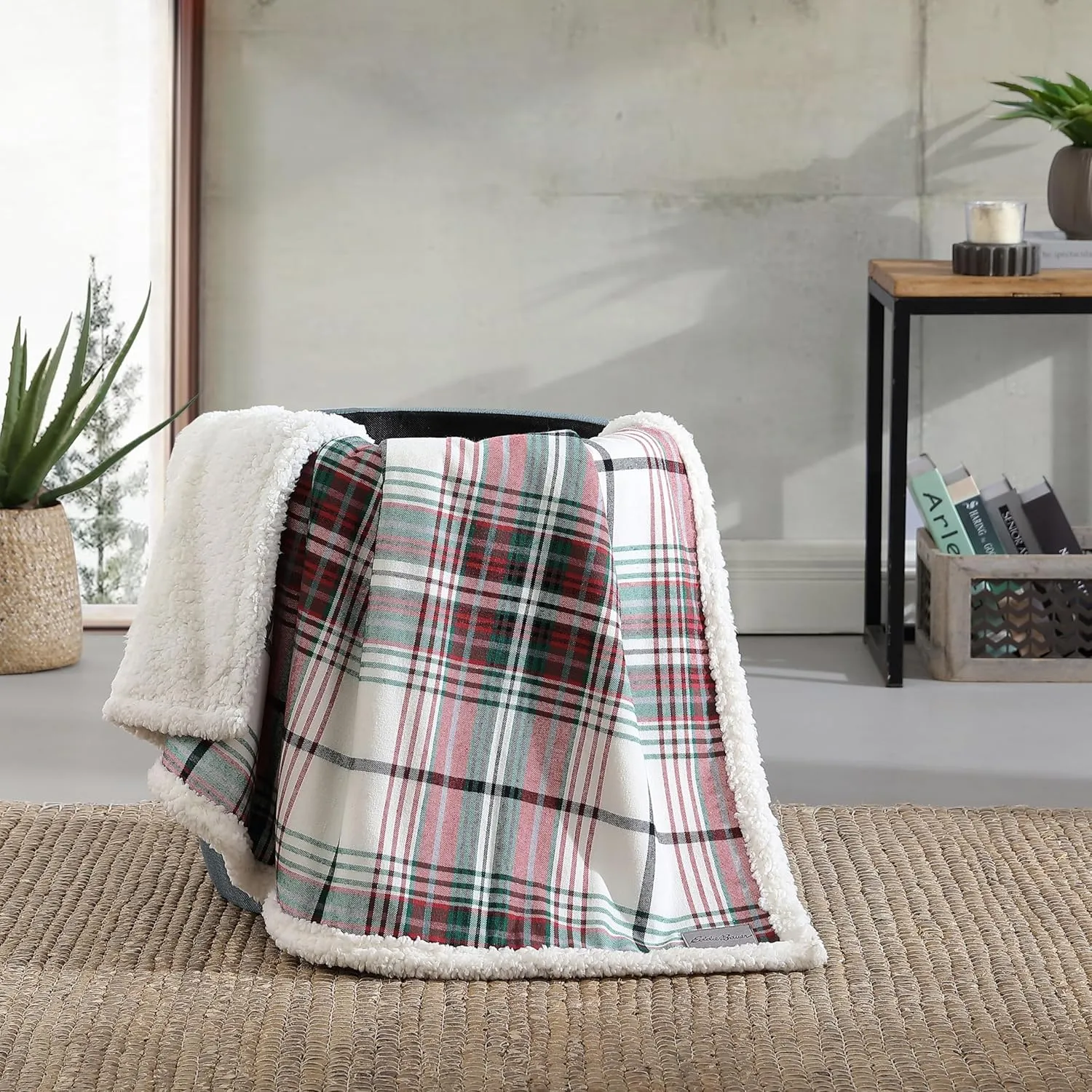 Eddie Bauer - Blanket, Super Soft Reversible Sherpa & Brushed Fleece Bedding, Throw Blankets for Couch, Ideal for Lounging (Montlake Plaid Red)