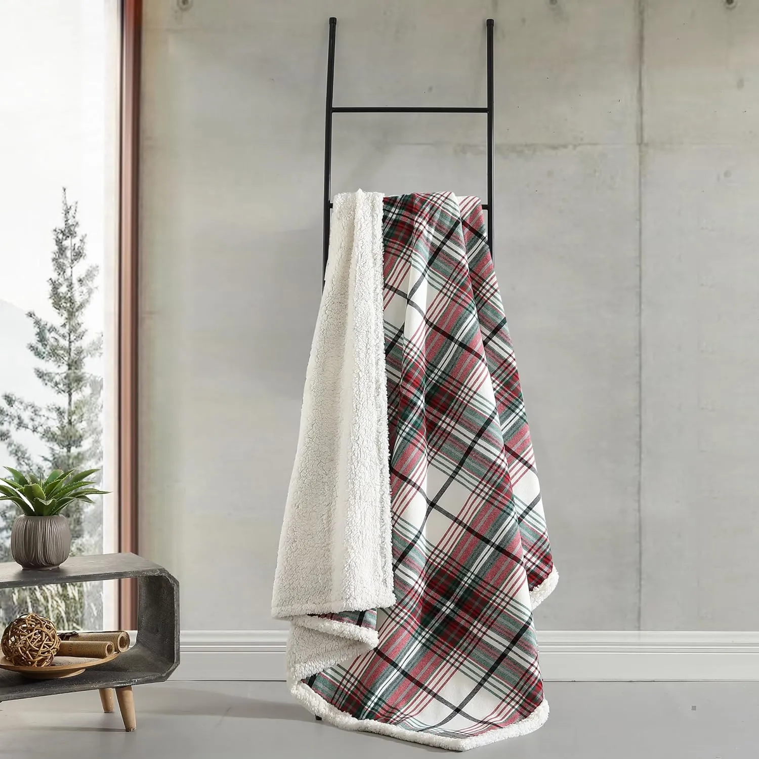 Eddie Bauer - Blanket, Super Soft Reversible Sherpa & Brushed Fleece Bedding, Throw Blankets for Couch, Ideal for Lounging (Montlake Plaid Red)