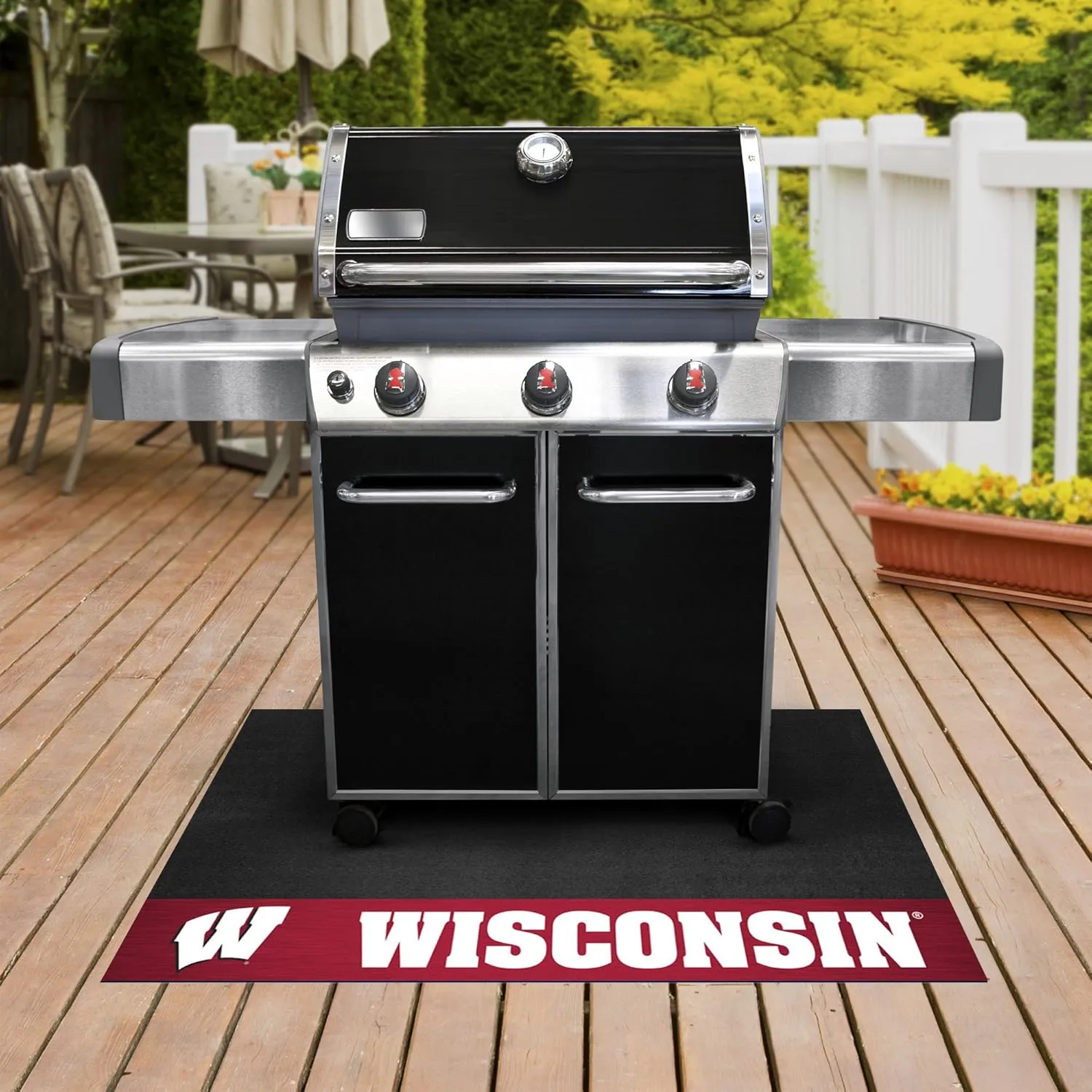 FANMATS - 12134 NCAA University of Wisconsin Badgers Vinyl Grill Mat, Black, 26"x42"