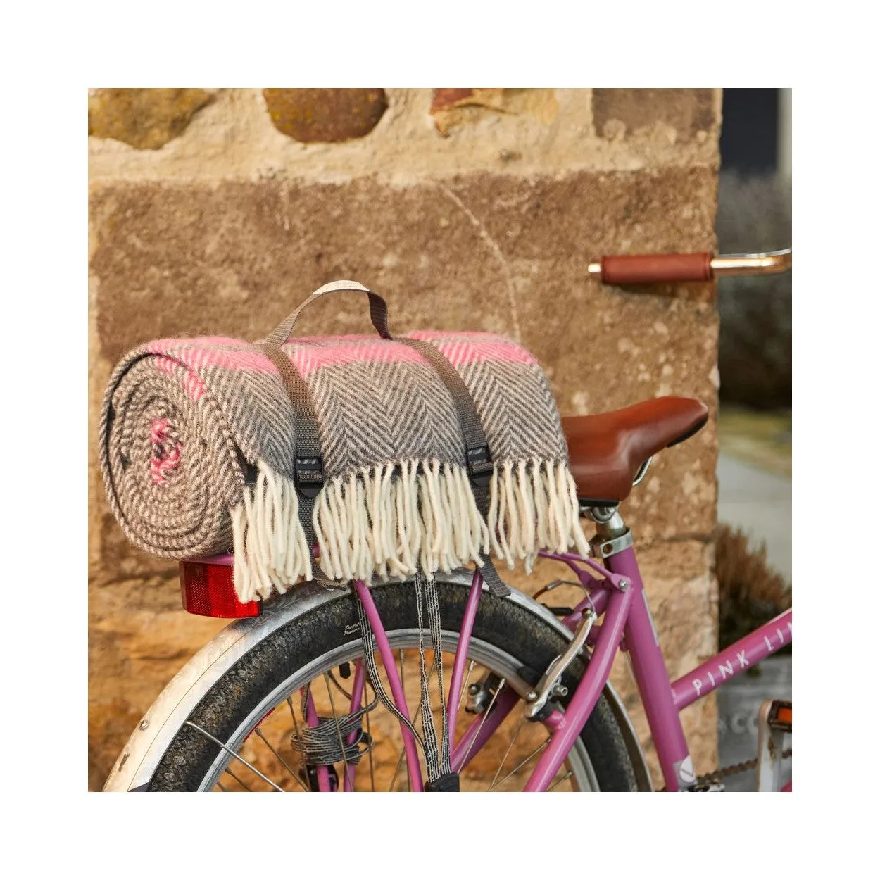 Glaze & Gordon 'Worfe' Waterproof Picnic Blanket