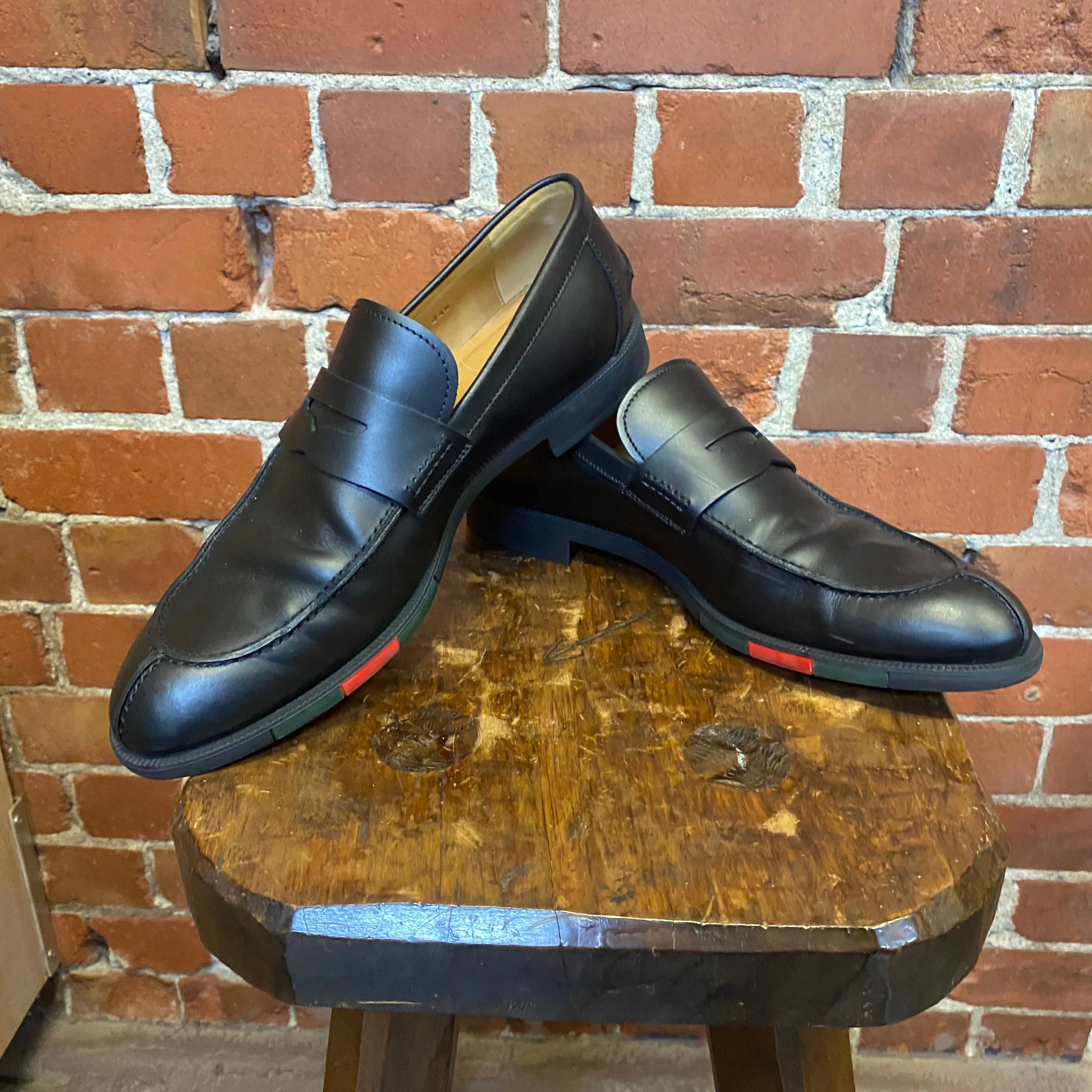 GUCCI leather loafers 8M