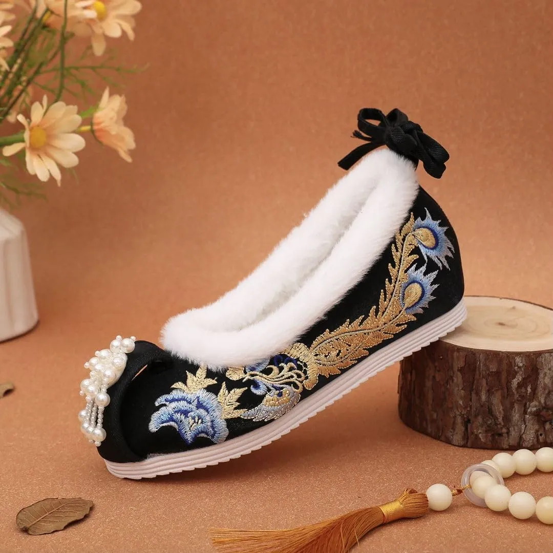 Lazutom Women Embroidered Cotton Hanfu Shoes Winter Warm Plush Lined Vintage Slip On Shoes with Tassels & Beads