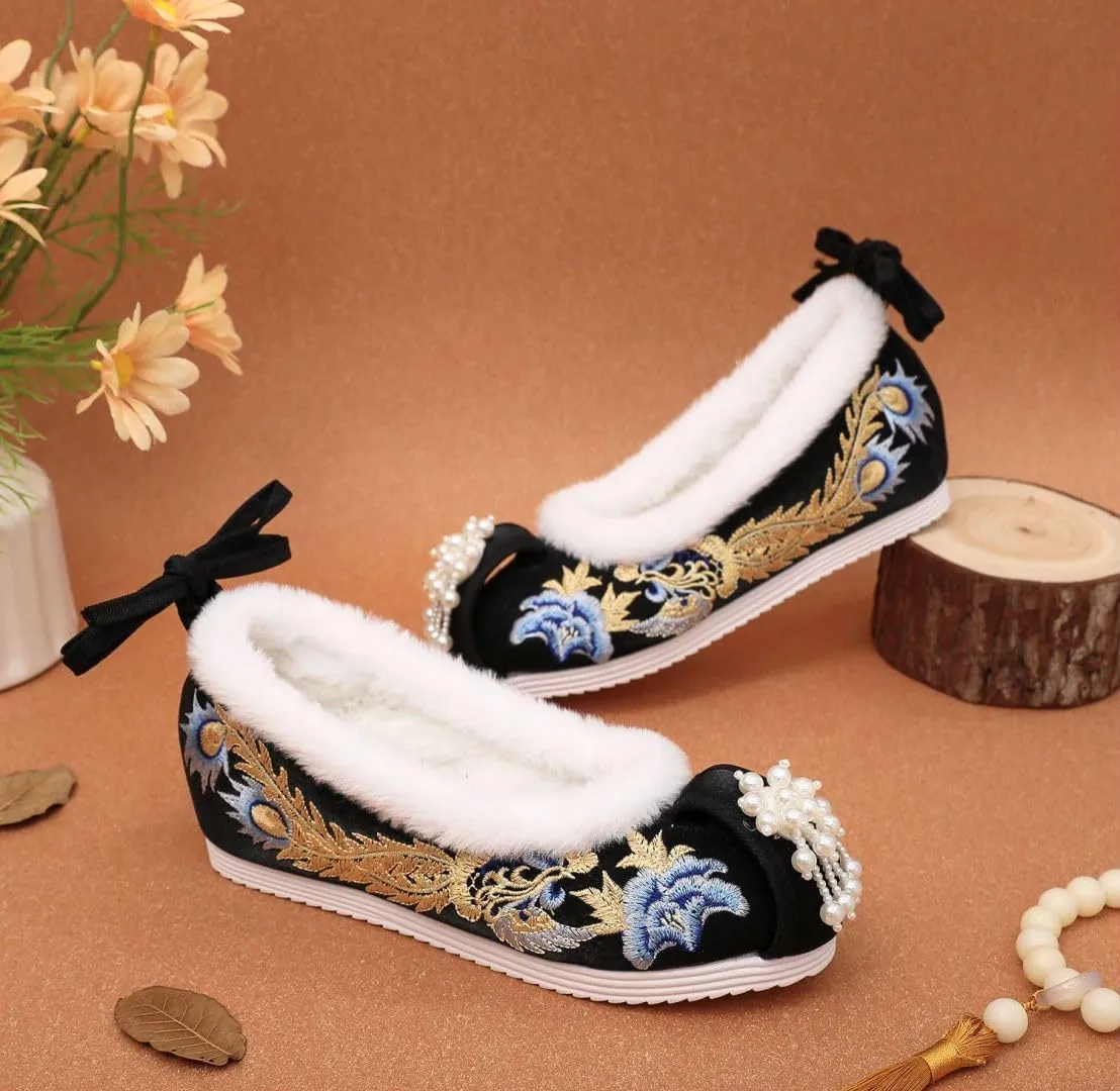 Lazutom Women Embroidered Cotton Hanfu Shoes Winter Warm Plush Lined Vintage Slip On Shoes with Tassels & Beads