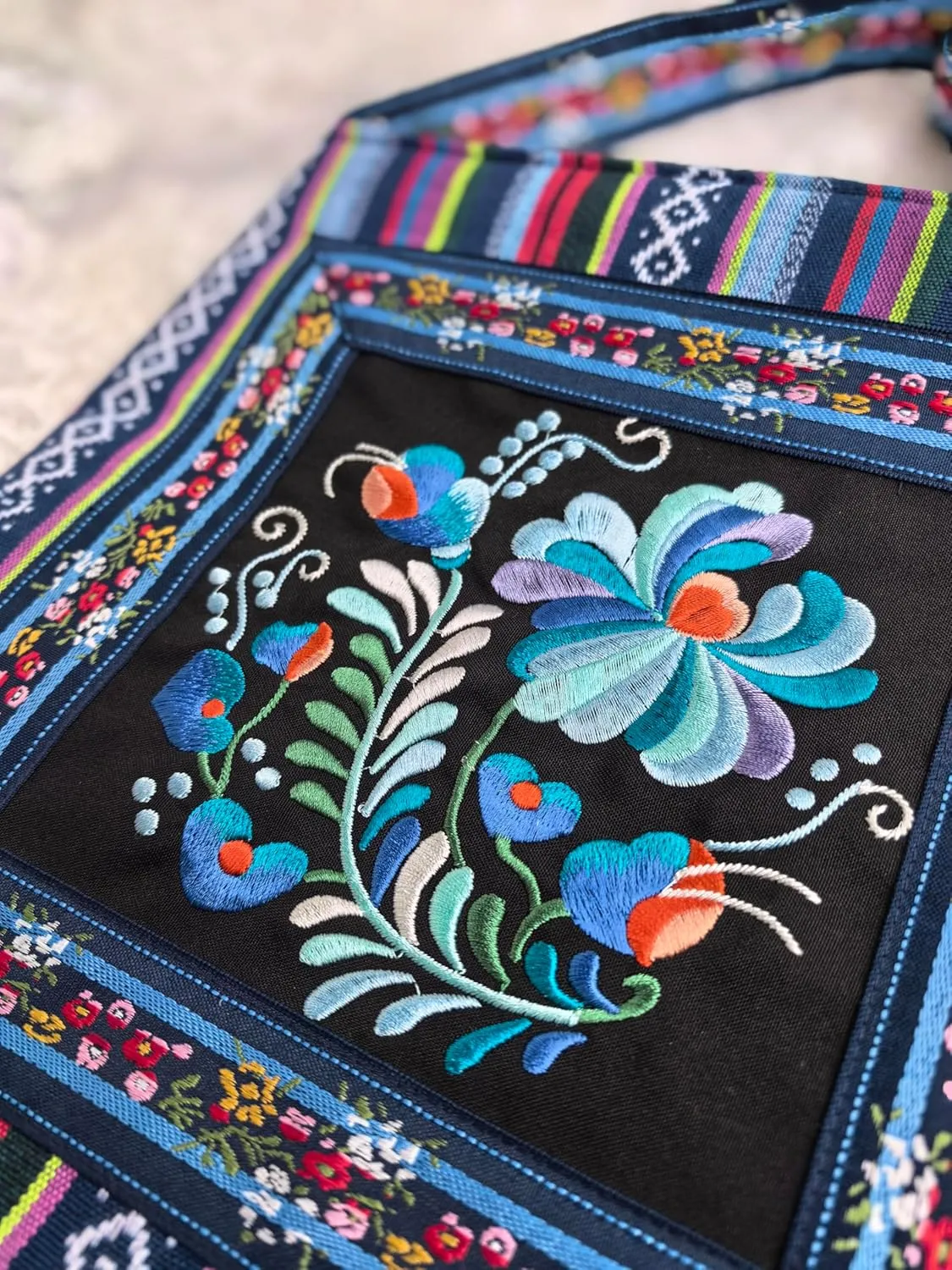 Leimandy Boho Embroidered Crossbody Bag 11 * 11 Inches Double Side Strap Built-in Pocket Ethnic Bags L6