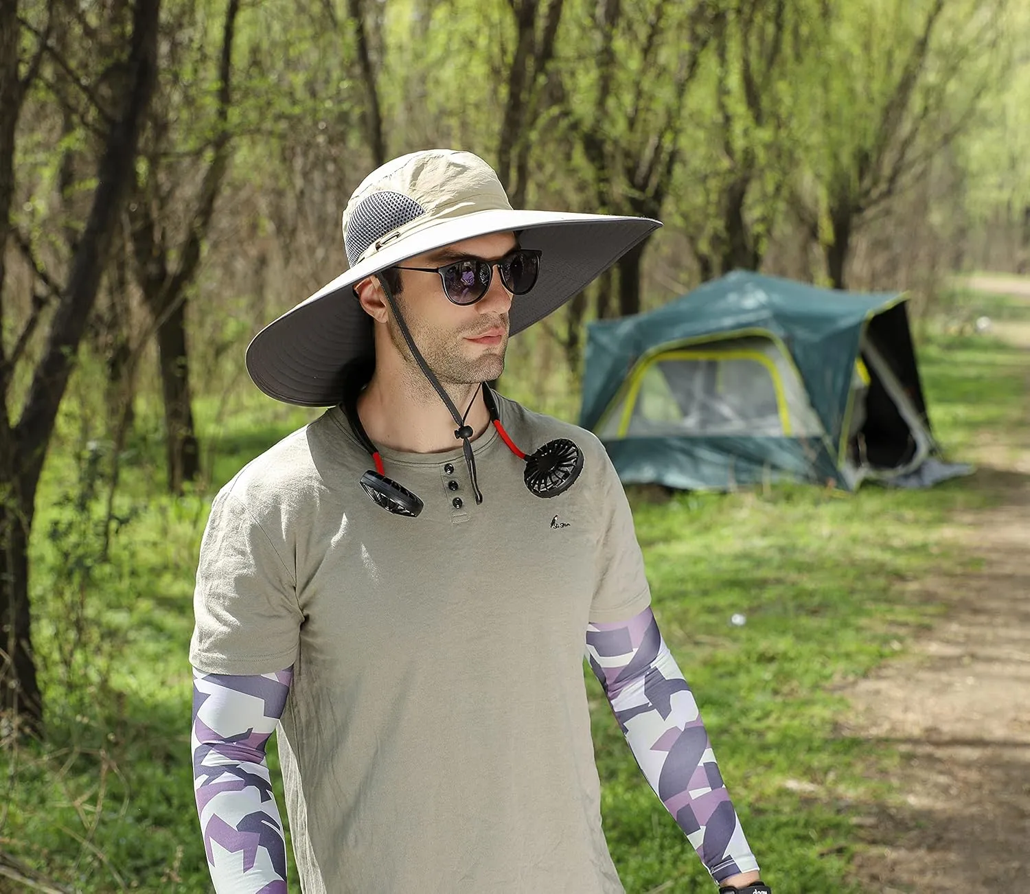 Leotruny Men Wide Brim Sun Hats UPF50  Waterproof Breathable Bucket Hat for Fishing, Hiking, Camping