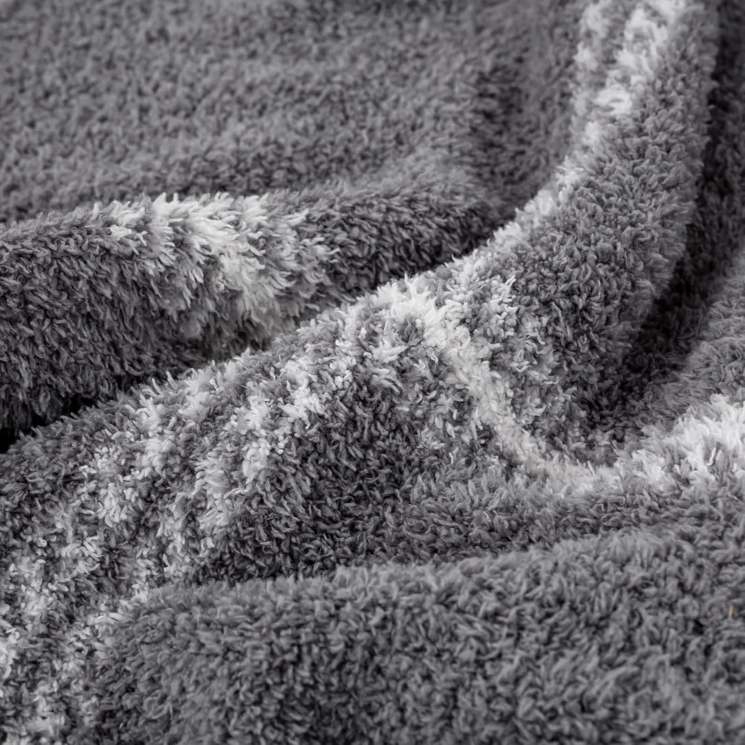 Mokoya Super Soft Plaid Checkered Blanket 50"x70", Lightweight Fluffy Throw for Couch, Bed, Fuzzy Plush Double-Sided Knit Blanket, Modern Aesthetic Cozy Bed Spread, Grey, Gifts for Women, Men