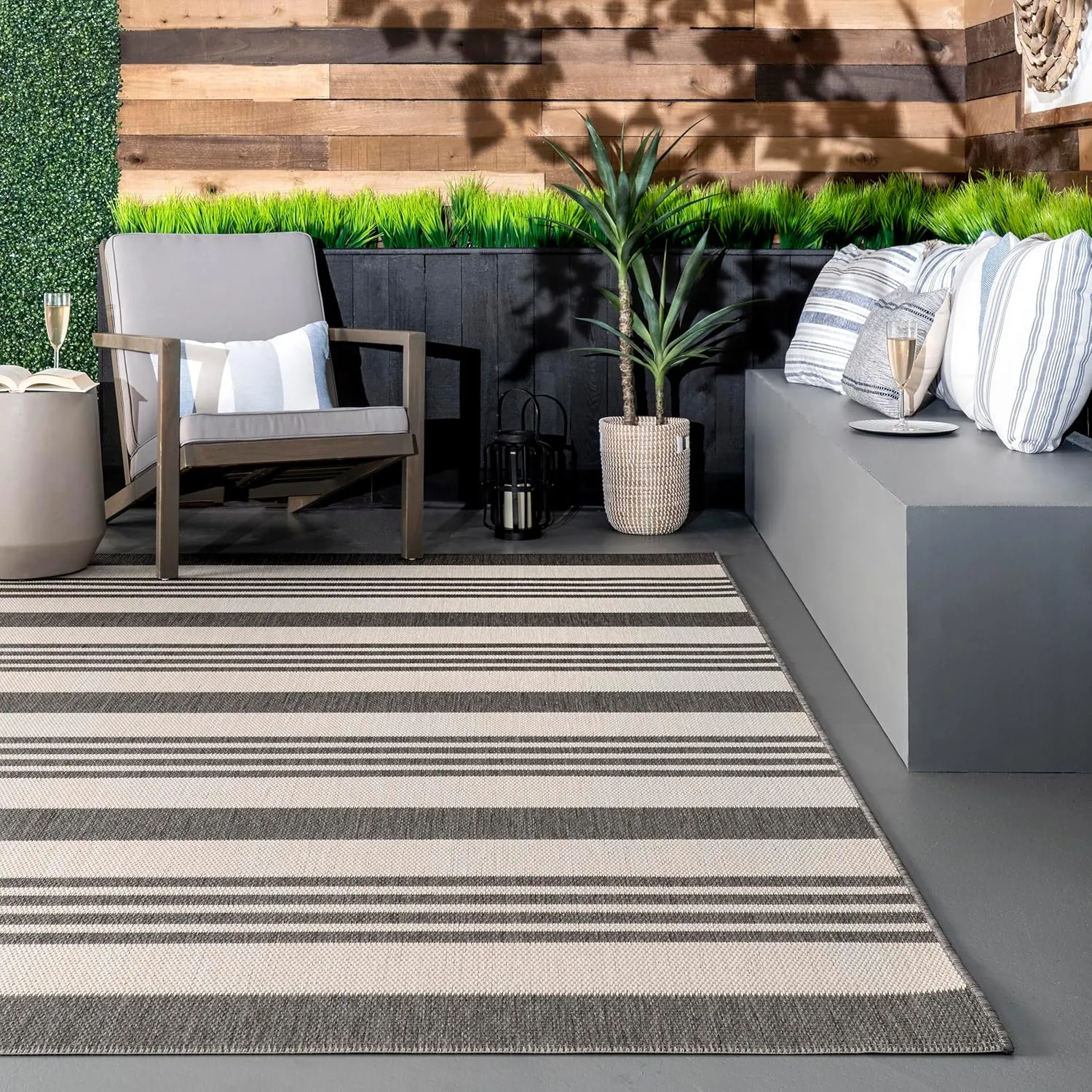 nuLOOM 2' x 8' Outdoor Performance Area Rug, OEKO-TEX Certified, Weather Resistant, High Traffic, Patio, Balcony, Outside, Robin Grey/Beige