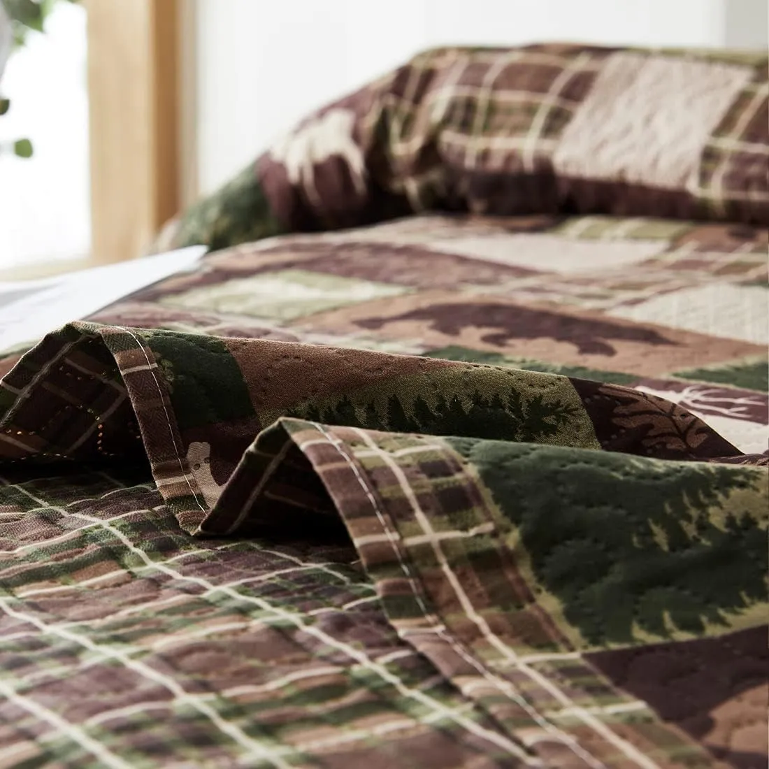 Oliven Reversible Lodge Plaid Bedding Moose Bear Quilt Full/Queen Size Rustic Bedspread Cabin Coverlet Wildlife Forest Daybed Cover Summer Lightweight Bed Cover Pillow Shams