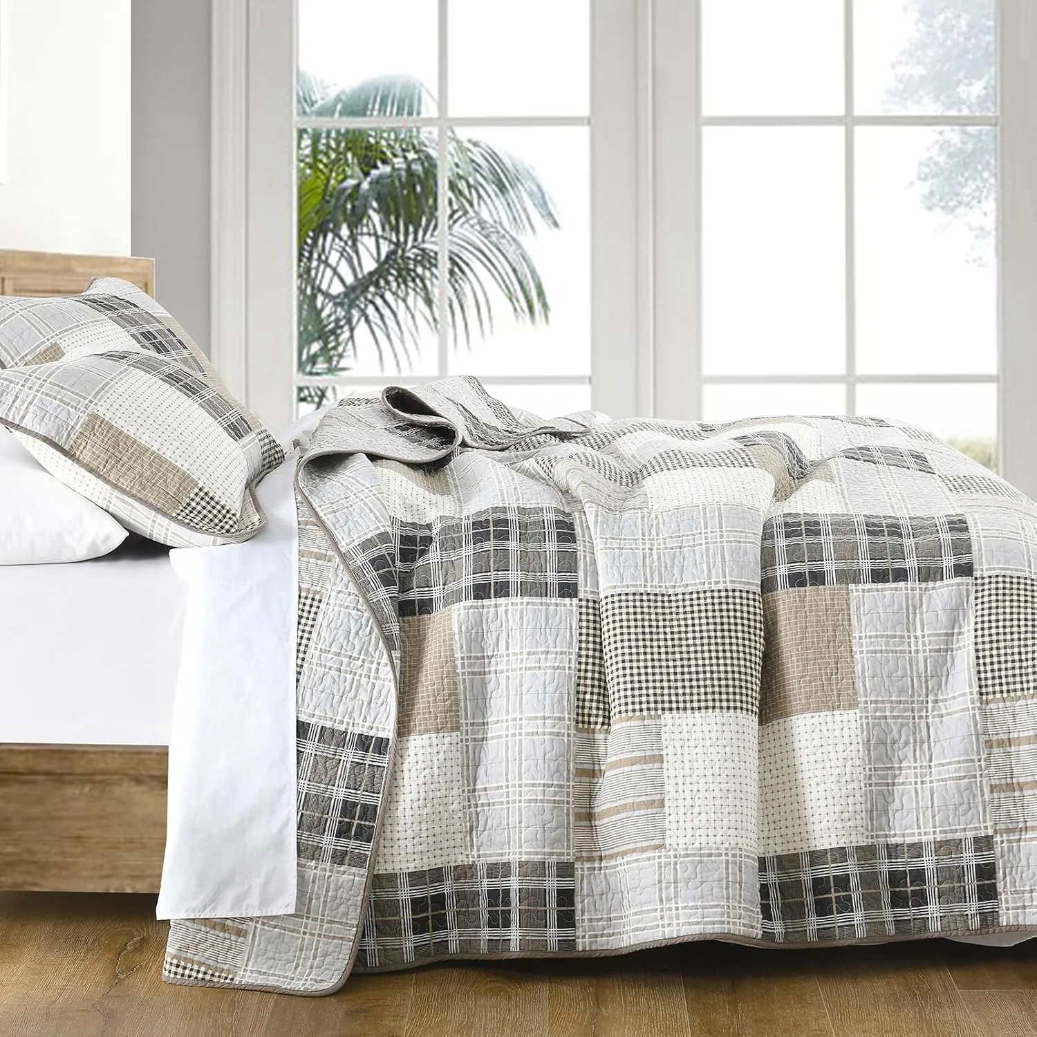 PANGUSHAN 100% Cotton Quilt Set King Size, King Size Farmhouse Plaid Patchwork Reversible Rustic Quilt Bedding Set Quilted Bedspread Lightweight Comforter for King Bed, 3pcs, Gray/Cream/Beige