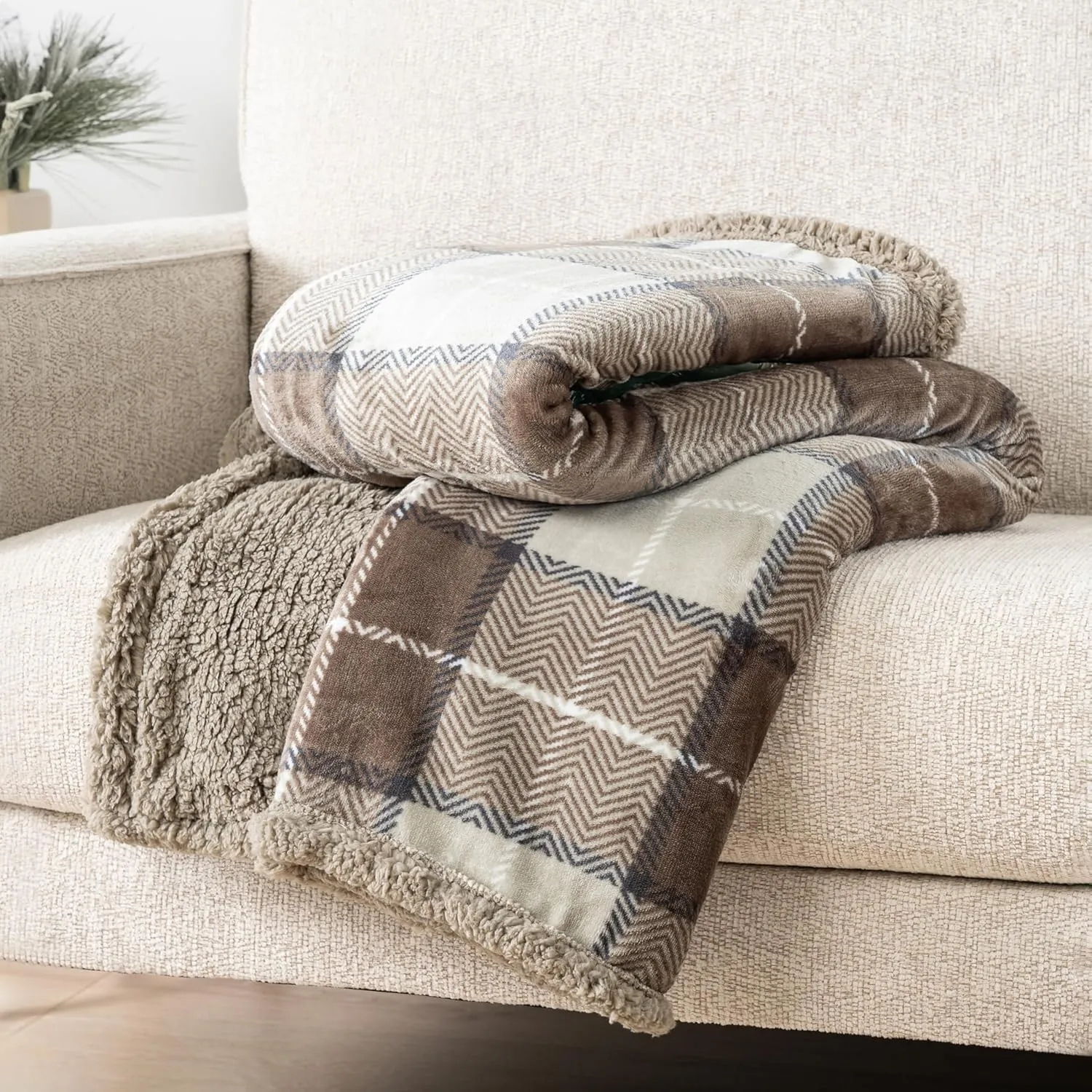 PAVILIA Taupe Plaid Sherpa Throw Blanket for Couch Twins, Soft Fuzzy Cabin Blanket and Throws, Warm Cozy Winter Gift Blanket, 60x80