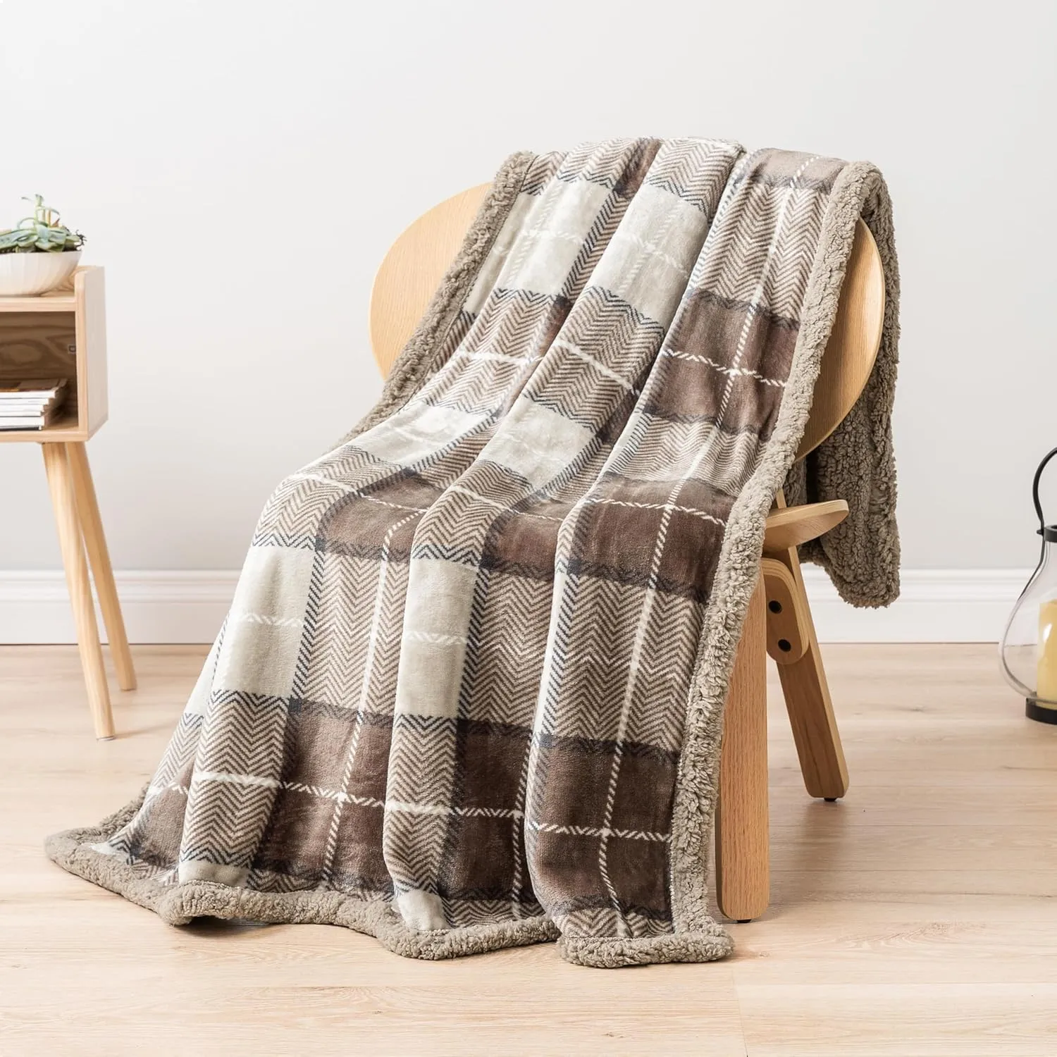 PAVILIA Taupe Plaid Sherpa Throw Blanket for Couch Twins, Soft Fuzzy Cabin Blanket and Throws, Warm Cozy Winter Gift Blanket, 60x80