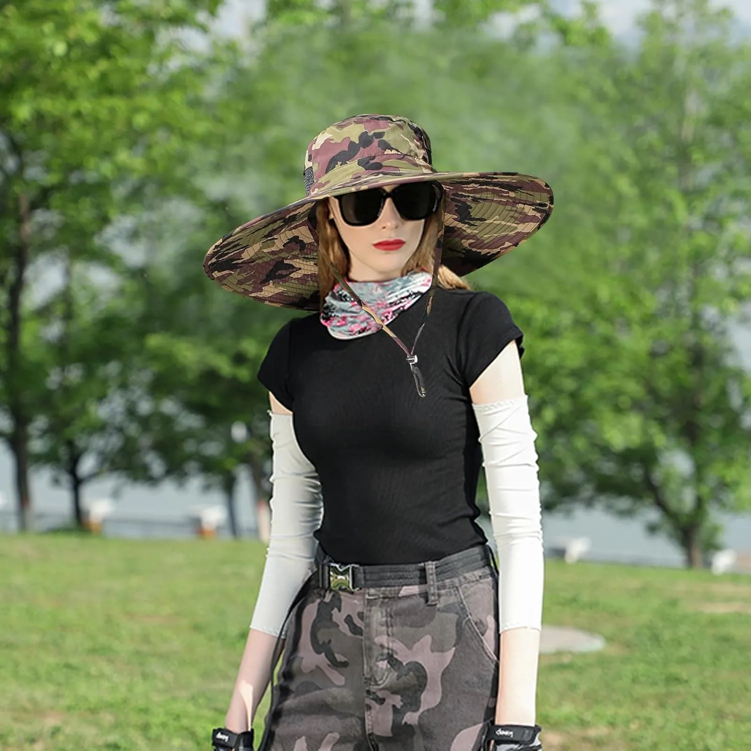 Peicees Women Wide Brim Sun Hat UPF50  Waterproof Sun Hats for Fishing Hiking Camping Gardening