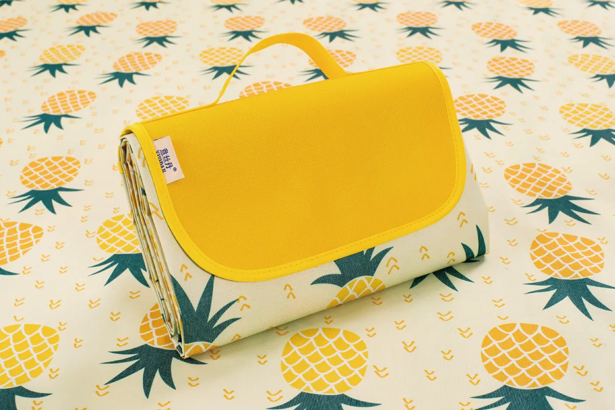 Portable Outdoor Picnic Blanket Sandproof and Waterproof Picnic Mat