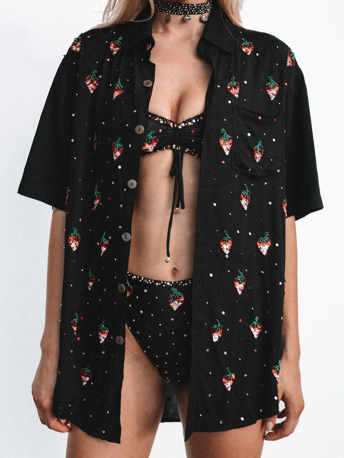 PRE-ORDER / SOLÈNE STRAWBERRY UNISEX SHIRT