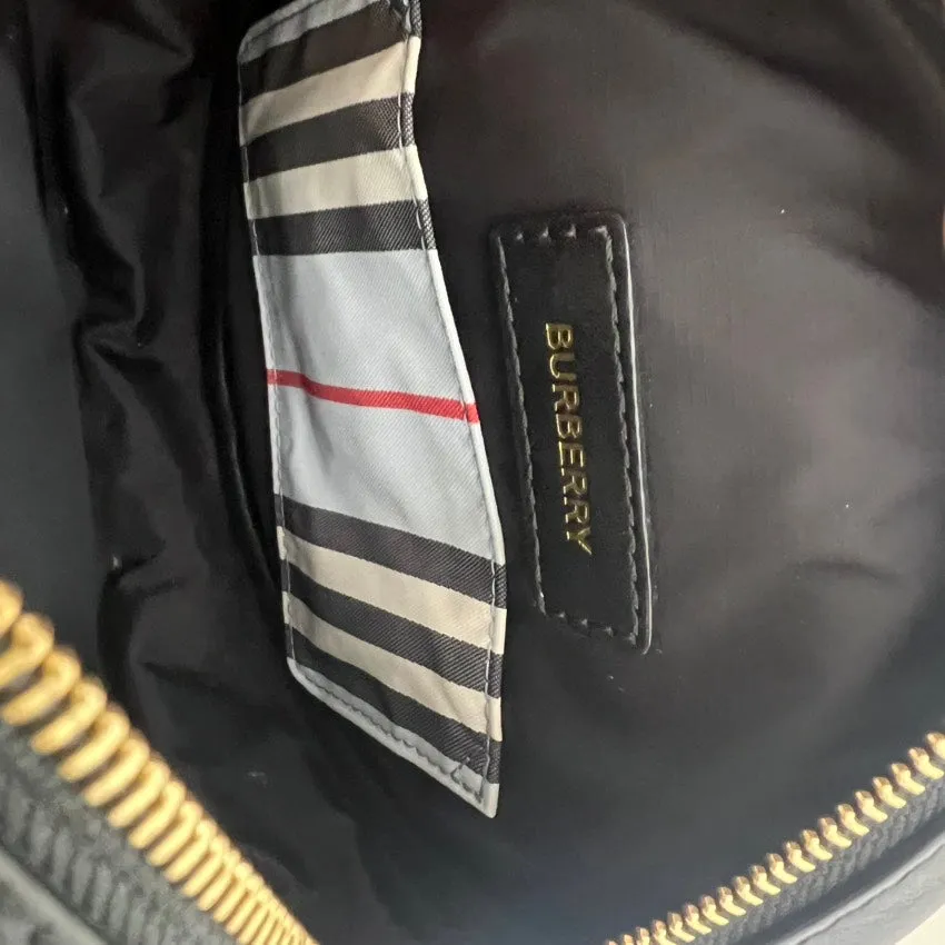 Preloved Burberry London England Round Crossbody Bag in Multicolor Canvas