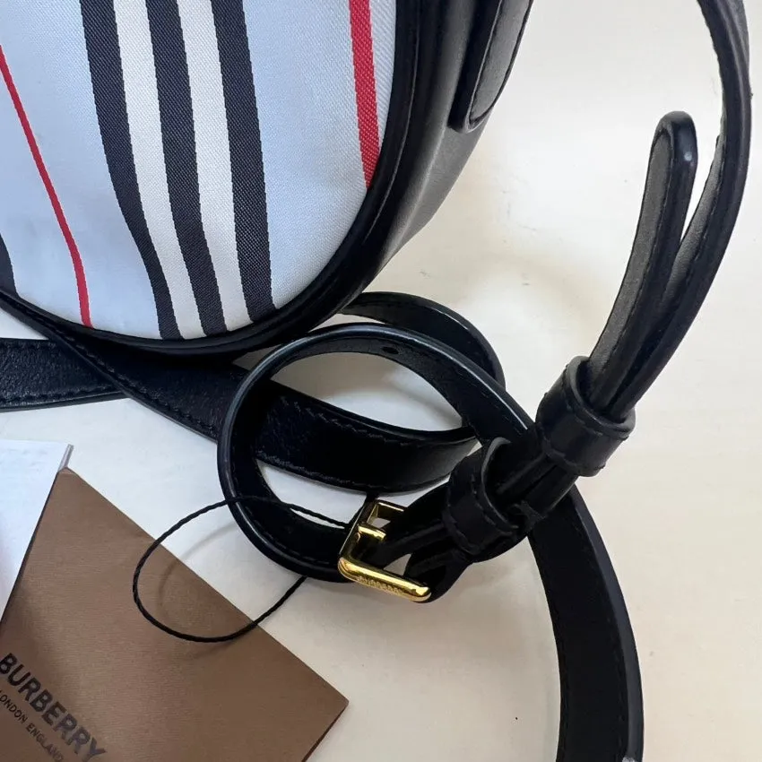 Preloved Burberry London England Round Crossbody Bag in Multicolor Canvas