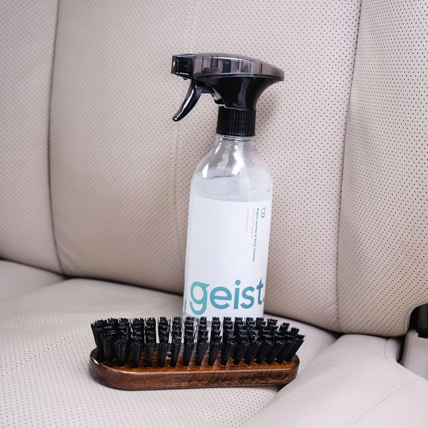 Rapid Leather & Vinyl Cleaner | for car interiors, Sofas, Furniture, Bags, Shoes and More | Plant & Algae Based detergents | 100% soap & Solvent Free | 500 ml / 16.75 fl.oz