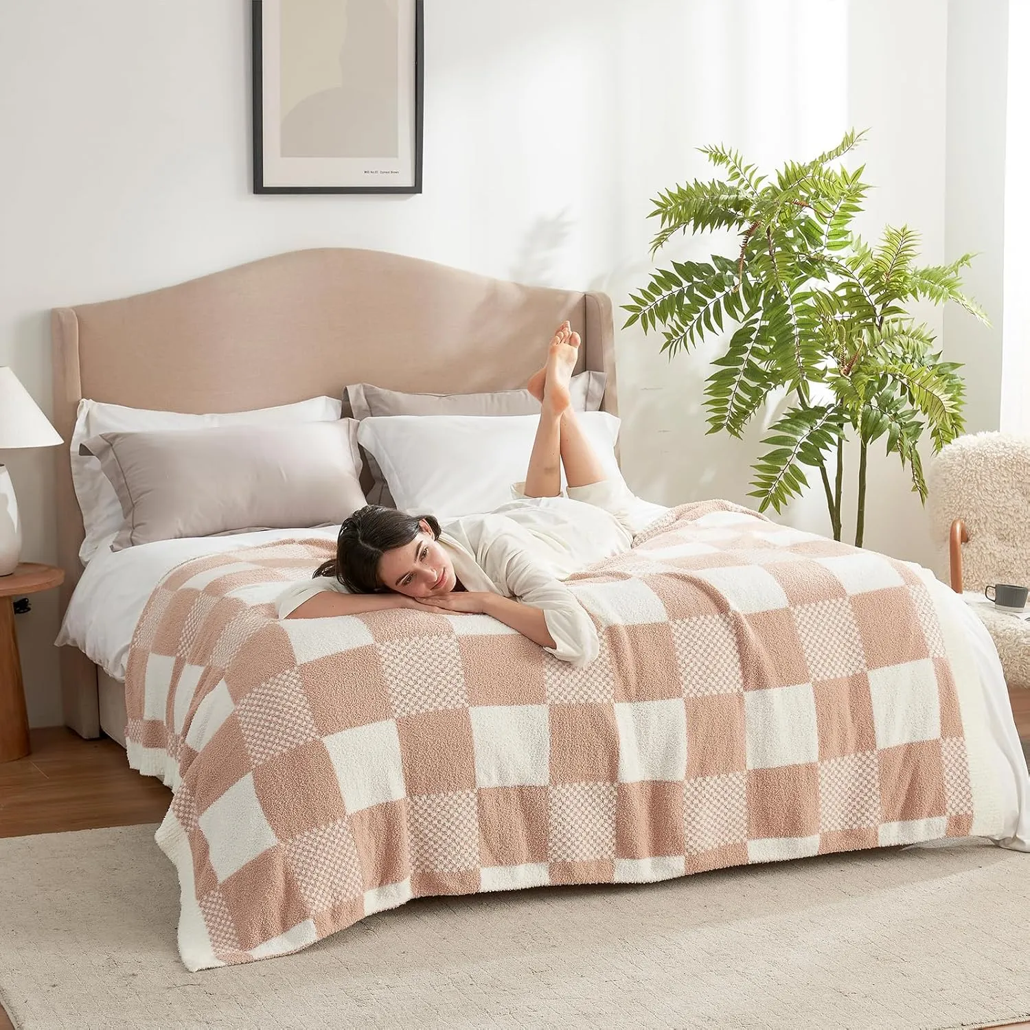 Snuggle Sac Checkered Blanket, Beige Throw Blanket for Couch Plaid Microfiber Fluffy Warm Cozy Fuzzy Soft Throw Blanket Reversible Checkerered Blankets for Sofa, Bed, 60x80 inches