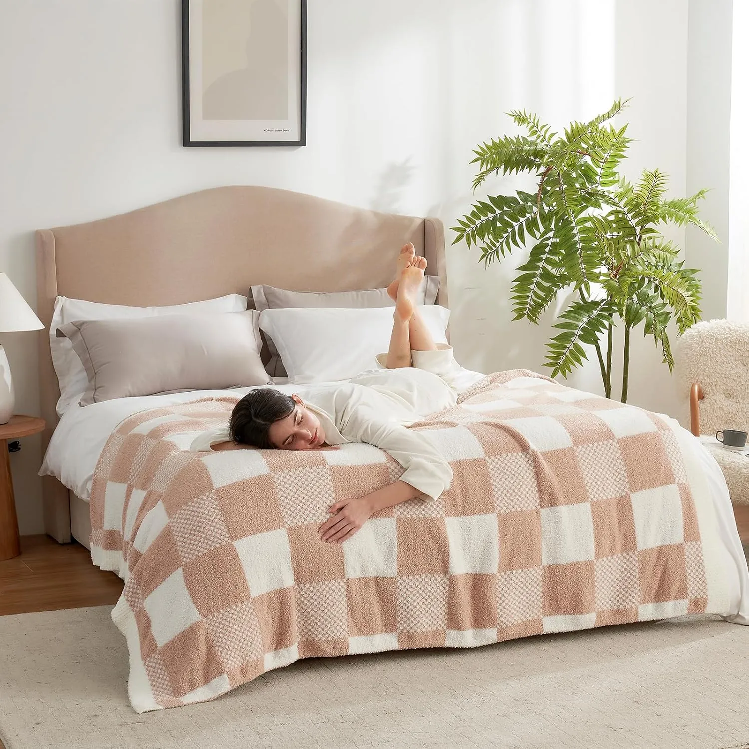 Snuggle Sac Checkered Blanket, Beige Throw Blanket for Couch Plaid Microfiber Fluffy Warm Cozy Fuzzy Soft Throw Blanket Reversible Checkerered Blankets for Sofa, Bed, 60x80 inches