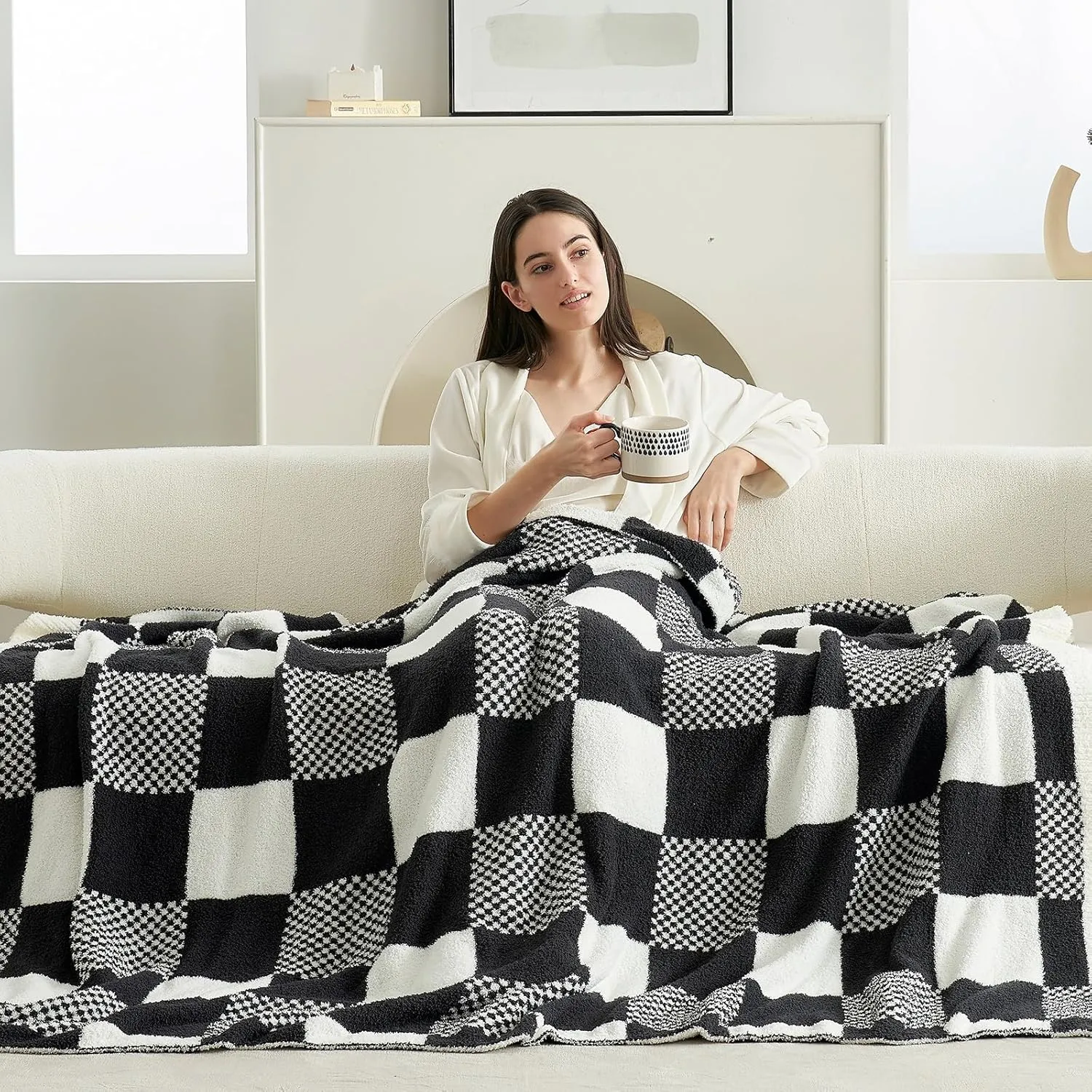 Snuggle Sac Checkered Blanket, Black White Throw Blanket for Couch Plaid Microfiber Fluffy Warm Fuzzy Cozy Soft Throw Blanket Reversible Checkerered Blankets for Sofa, Chair, Bed, Twin(60"x80")