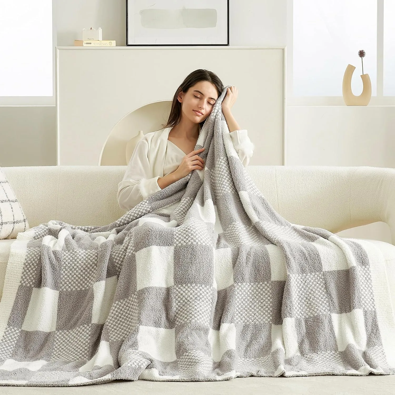 Snuggle Sac Checkered Blanket, Grey Throw Blanket for Couch Checker Microfiber Fluffy Warm Fuzzy Cozy Soft Throw Blanket Reversible Checkerered Blankets for Sofa, Chair, Bed, 60x80 inches