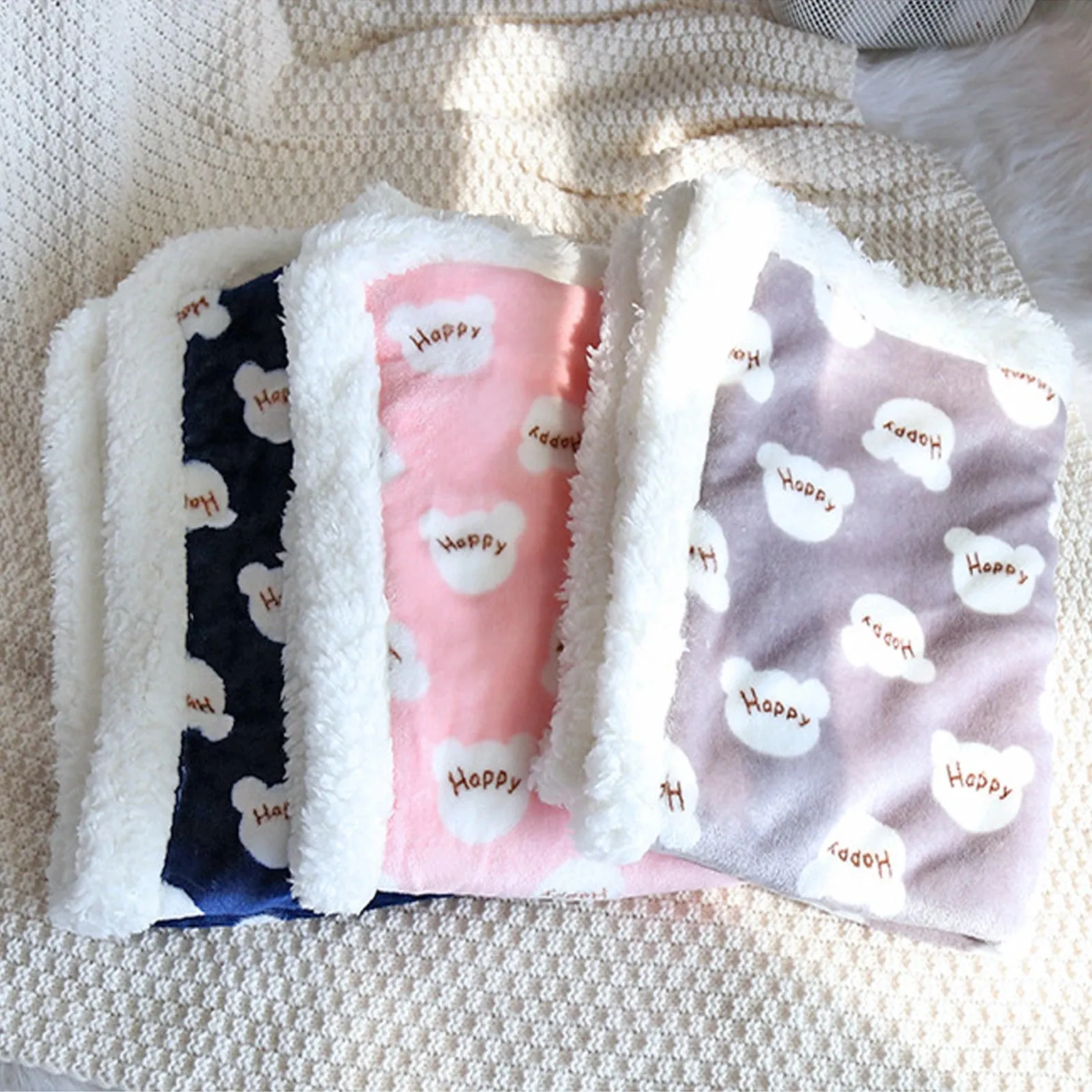 Soft Fleece Pad Pet Comfortable Cushion Home Breathable Rug Keep Warm Sleeping Cover For Puppy Dog Cat Sofa Bed Mats