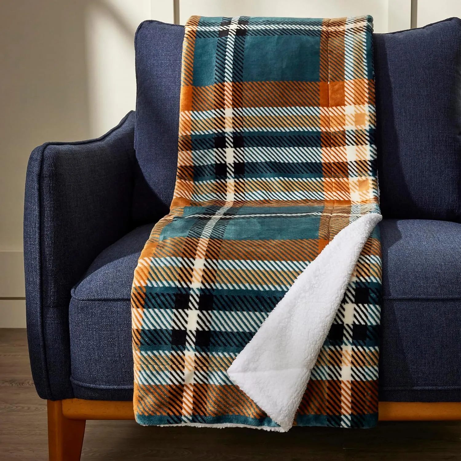 Vera Bradley Fleece Cozy Life Throw Blanket, Orchard Plaid