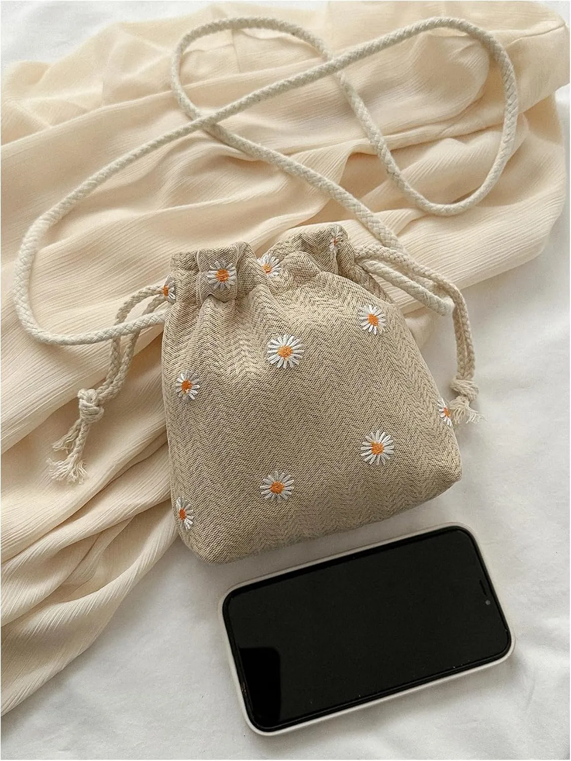 Verdusa Women's Straw Woven Drawstring Crossbody Purse Floral Embroidery Mini Bucket Bag