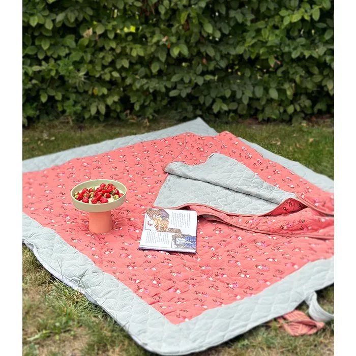 Vintage Flowers - XXL picnic blanket - picnic mat 180×150 cm