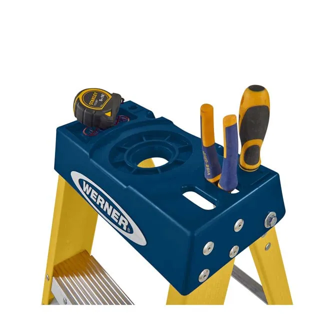 Werner Fibreglass Swingback Stepladder Trade 4 Tread