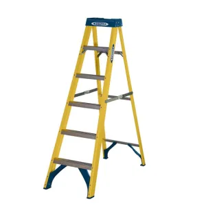 Werner Fibreglass Swingback Stepladder Trade 6 Tread