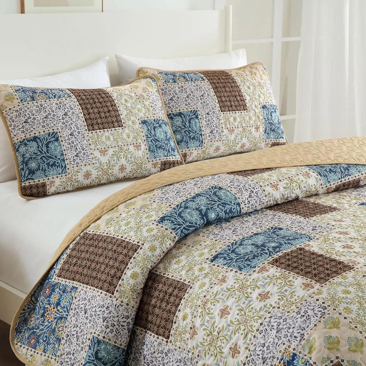 Xruibed Brown Patchwork Quilt Set King Size 3 Pieces Plaid Floral Bedspread Coverlet Set Farmhouse Patchwork Reversible Bedding Set Soft Microfiber Bedspread Set King for All Season(King,104"X90")